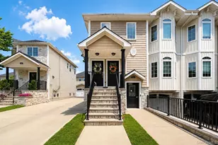23 Wiltshire Ln, New York, NY 10309 - Photo 1