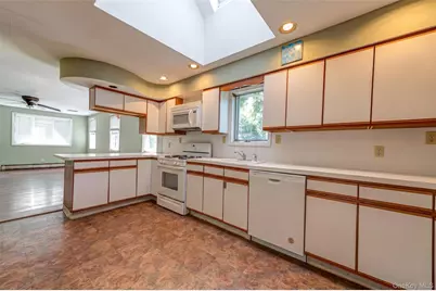 2780 Cedar Avenue, Ronkonkoma, NY 11779 - Photo 12