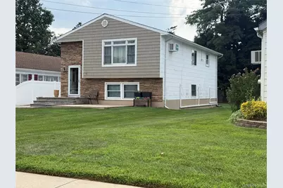 30 Stone Boulevard, Massapequa, NY 11758 - Photo 2