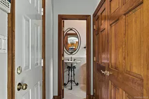 7 Herkimer Ave, Jericho, NY 11753 - Photo 24