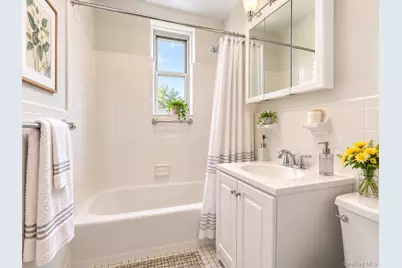 65-65 Wetherole Street #5R, Rego Park, NY 11374 - Photo 16