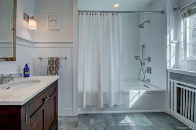 5650 N Bayview Road, Southold, NY 11971 - Photo 10