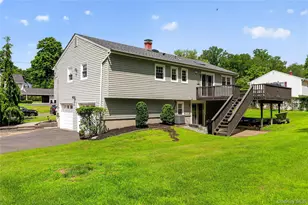 6 Linda Ln, Pearl River, NY 10965 - Photo 2