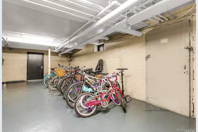 68-12 Burns Street #B2, Forest Hills, NY 11375 - Photo 4