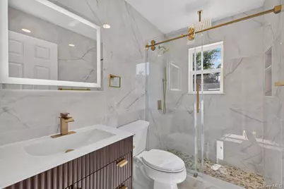 296 Westchester Avenue, West Babylon, NY 11704 - Photo 12