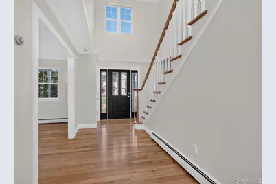296 Westchester Avenue, West Babylon, NY 11704 - Photo 6