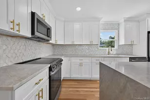296 Westchester Ave, West Babylon, NY 11704 - Photo 10