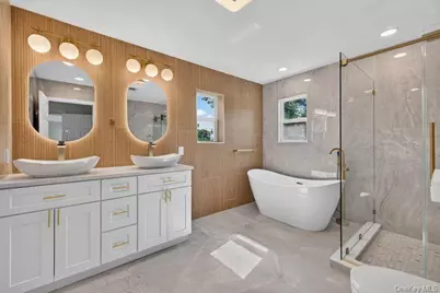 296 Westchester Avenue, West Babylon, NY 11704 - Photo 18