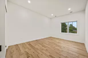 16 S Montgomery Ave, Bay Shore, NY 11706 - Photo 22
