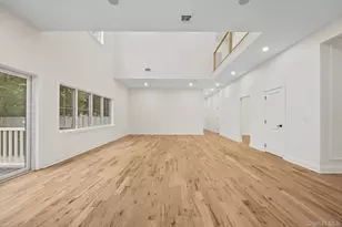 16 S Montgomery Ave, Bay Shore, NY 11706 - Photo 10