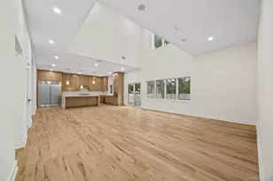 16 S Montgomery Ave, Bay Shore, NY 11706 - Photo 12