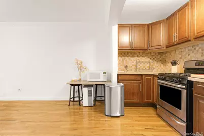 65-15 Alderton Street #5/F, Rego Park, NY 11374 - Photo 6