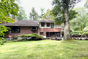 12 Robin Ln, Huntington, NY 11743 - Photo 26
