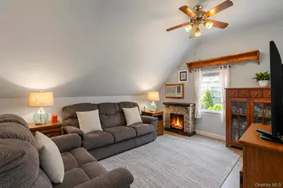 3 Laurie Drive, Farmingdale, NY 11735 - Photo 28
