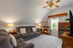 3 Laurie Dr, Farmingdale, NY 11735 - Photo 28