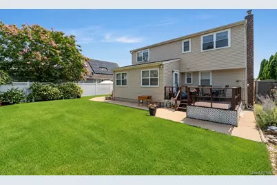 3 Laurie Drive, Farmingdale, NY 11735 - Photo 8