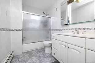 18 Dante Pl, Amityville, NY 11701 - Photo 18