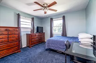 18 Dante Pl, Amityville, NY 11701 - Photo 20