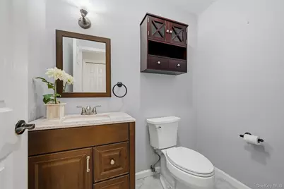 21 Taconic Street, Poughkeepsie, NY 12603 - Photo 16