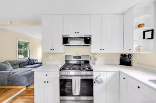 18 Port Jefferson Rd, Sound Beach, NY 11789 - Photo 8