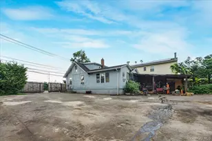 101 W 11th St, Huntington Station, NY 11746 - Photo 16