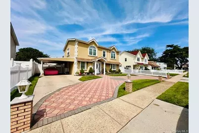 626 Wyngate Drive W, Valley Stream, NY 11580 - Photo 2