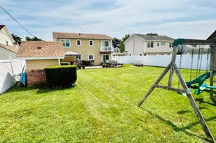 626 Wyngate Dr W, Valley Stream, NY 11580 - Photo 24