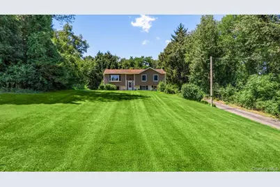 3 Jaycox Lane, Hopewell Junction, NY 12533 - Photo 2