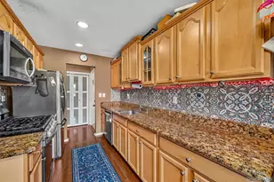 25 College Ave, Nanuet, NY 10954 - Photo 8