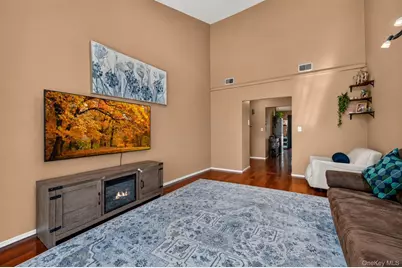 25 College Avenue #102, Nanuet, NY 10954 - Photo 12