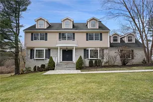 6 Dickson Ln, Bedford Corners, NY 10549 - Photo 2