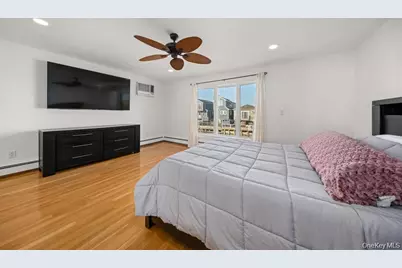 19 W 13th Road, Far Rockaway, NY 11693 - Photo 8