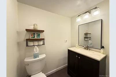 31 Jacobson Avenue, Huntington, NY 11743 - Photo 18