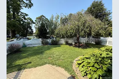 31 Jacobson Avenue, Huntington, NY 11743 - Photo 24