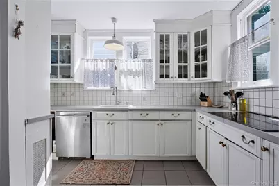 69 Montgomery Street, Poughkeepsie, NY 12601 - Photo 14