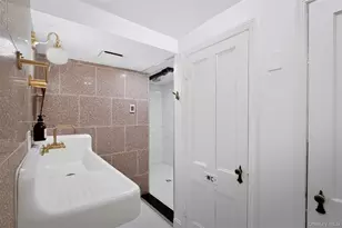 69 Montgomery St, Poughkeepsie, NY 12601 - Photo 20