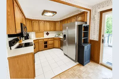 5 Forest Lane, Coram, NY 11727 - Photo 2
