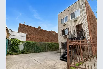 143 Newport Street, Brooklyn, NY 11212 - Photo 4