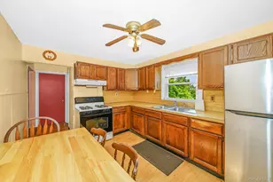 214 Root Ave, Central Islip, NY 11722 - Photo 8
