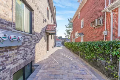 146-18 Laburnum Avenue, Flushing, NY 11355 - Photo 32