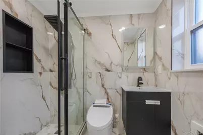 146-18 Laburnum Avenue, Flushing, NY 11355 - Photo 12