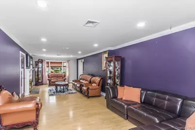1091 Westminster Avenue, Dix Hills, NY 11746 - Photo 4