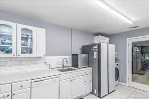 1091 Westminster Ave, Dix Hills, NY 11746 - Photo 14