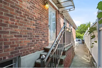 15509 Cross Island Parkway, Whitestone, NY 11357 - Photo 14