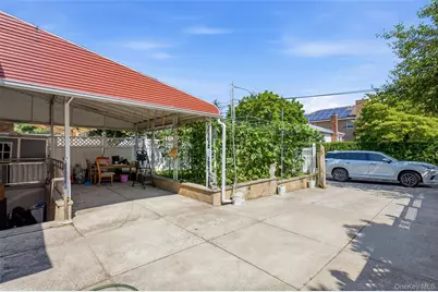 15509 Cross Island Parkway, Whitestone, NY 11357 - Photo 16