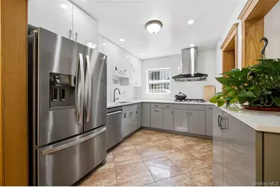 15509 Cross Island Parkway, Whitestone, NY 11357 - Photo 6