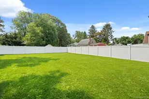 25 Lorraine, Northport, NY 11768 - Photo 14