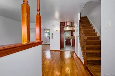 268 Throggs Neck Boulevard, Bronx, NY 10465 - Photo 18