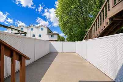 493 Medina Street, New York, NY 10306 - Photo 16