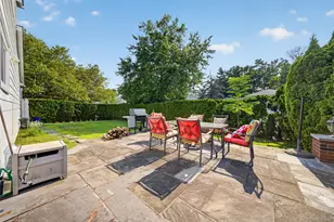 2 Foxhurst Ct, Manhasset Hills, NY 11040 - Photo 28